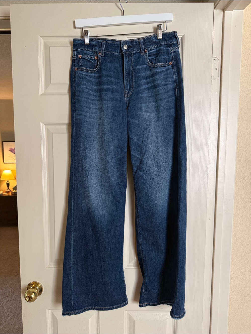 American Eagle Outfitters Wide-Leg Jeans in Dark Blue Wash